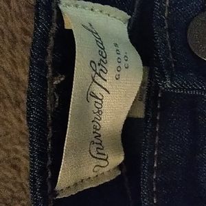 Unversaial thread jeans